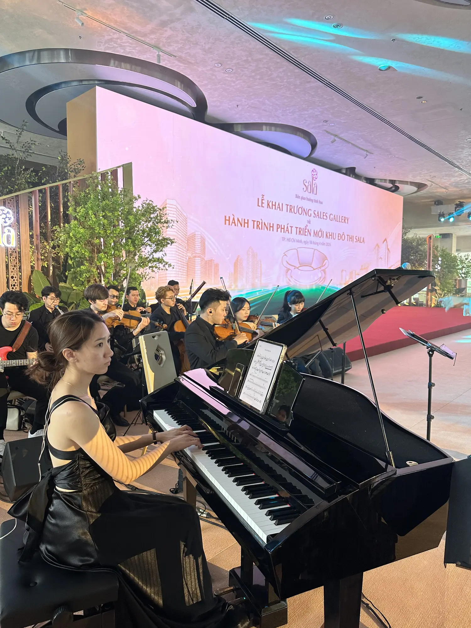 Symphonic Collection biểu diễn sự kiện